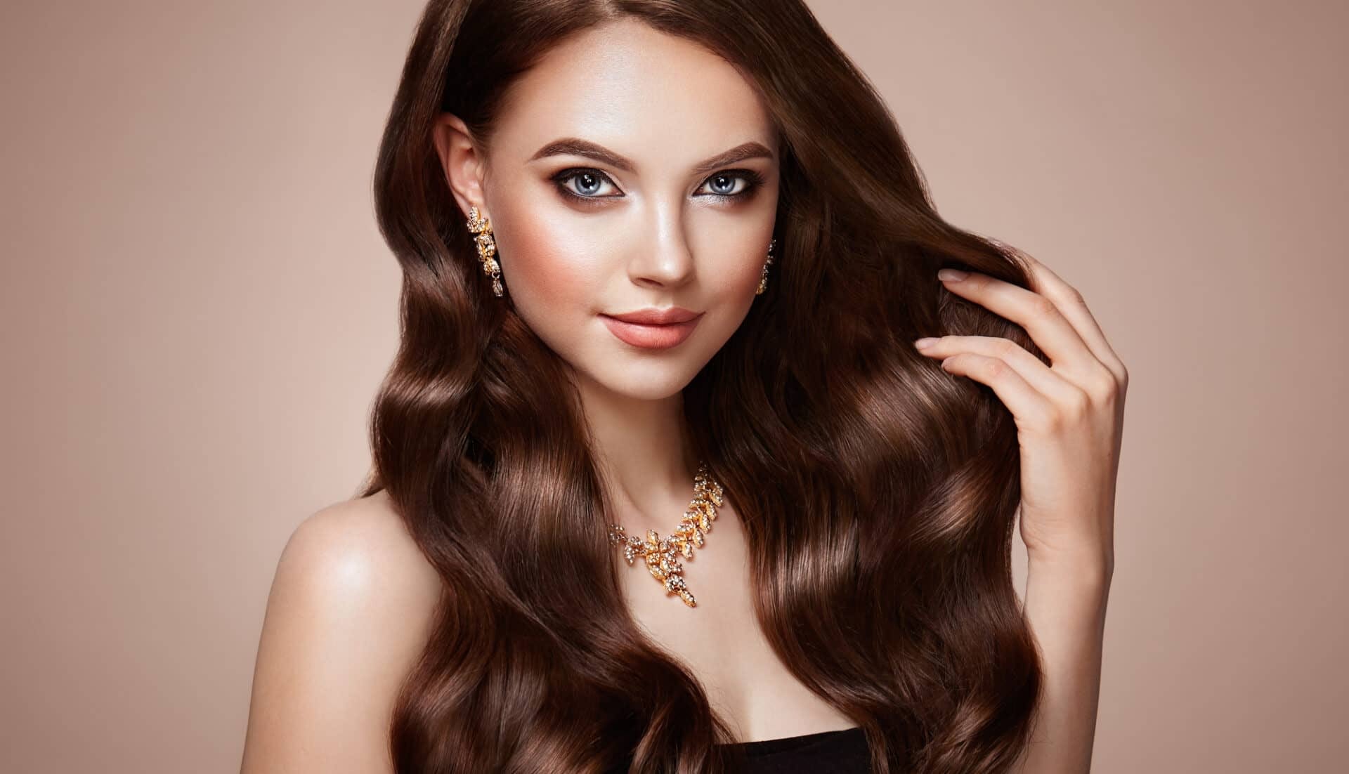 Brunette woman with curly hair